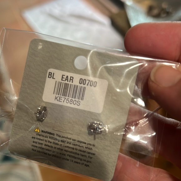 Silver Puffy Hearts Earrings NWT - Picture 3 of 5